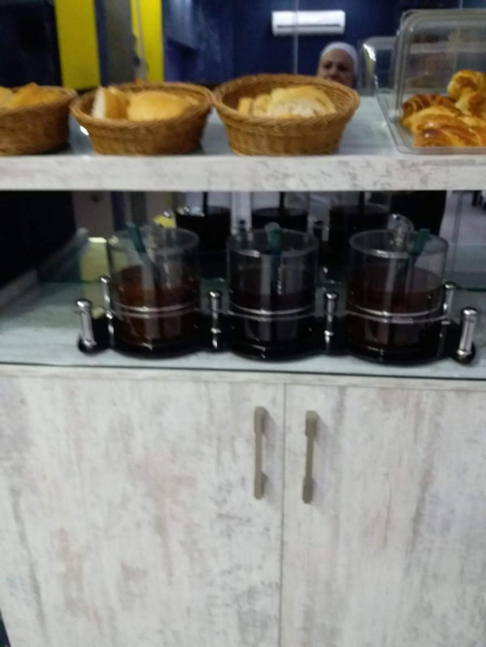 Alican 2 Готель Ізмір